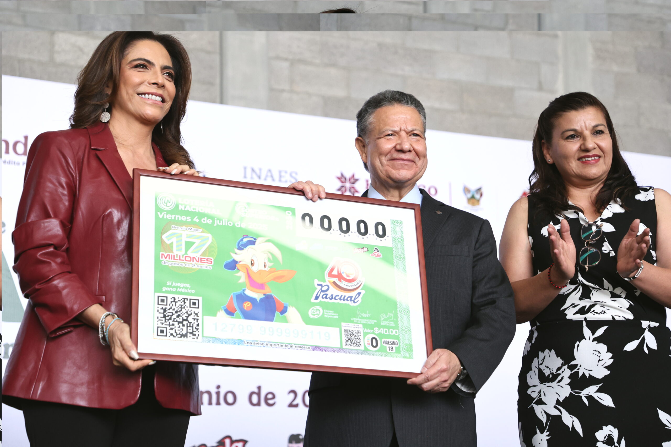 JULIO MENCHACA RECONOCE LEGADO SOCIAL DE COOPERATIVA PASCUAL.